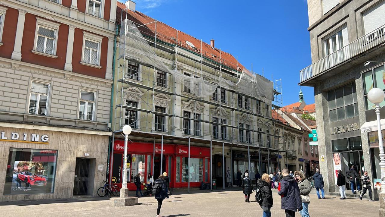 Green Gallery On A Main Square Apartman Zágráb Kültér fotó
